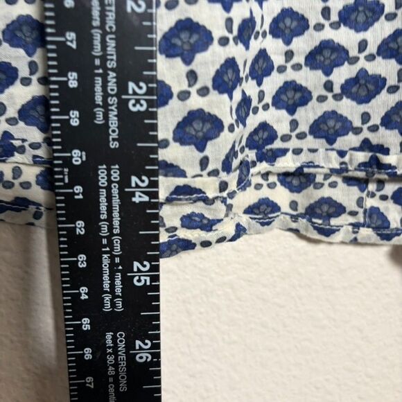 Velvet by Graham & Spencer Blouse Women's Medium Floral Button Up Lightweight - Picture 5 of 8